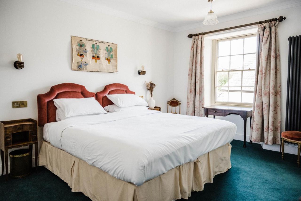 The Crooked Swan Hotel Crewkerne Eksteriør billede