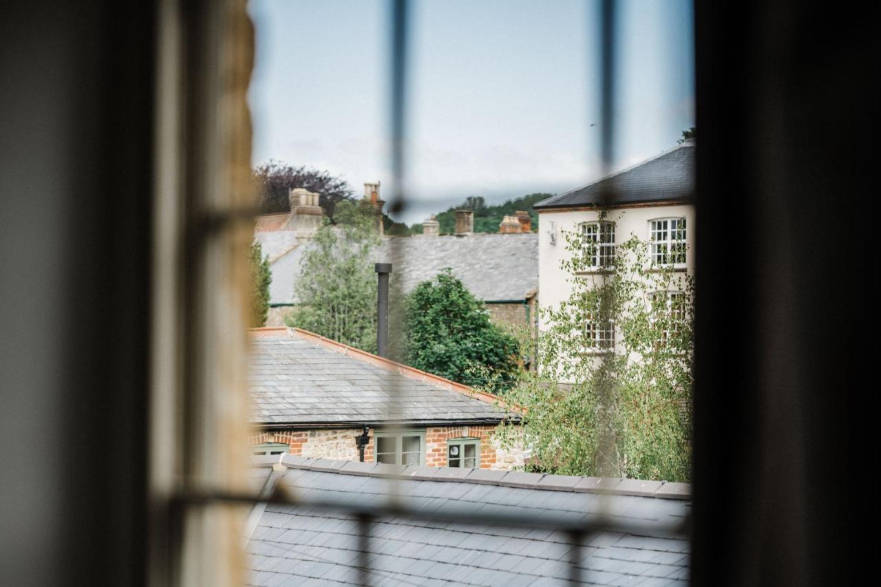 The Crooked Swan Hotel Crewkerne Eksteriør billede